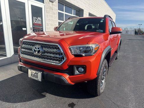 Certified 2017 Toyota Tacoma TRD Off-Road w/ Premium & Technology Package image 2