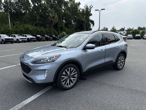 Used 2022 Ford Escape Titanium w/ Class II Trailer Tow Package AWD/4WD image 7