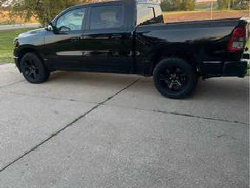 Used 2020 RAM 1500 Big Horn AWD/4WD image 3
