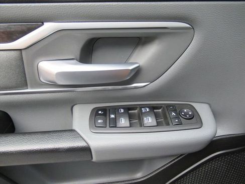 Used 2023 RAM 1500 Big Horn AWD/4WD image 19