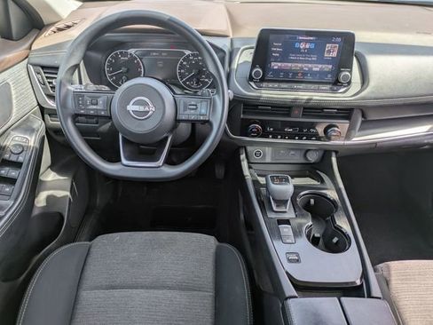 Used 2023 Nissan Rogue SV image 26