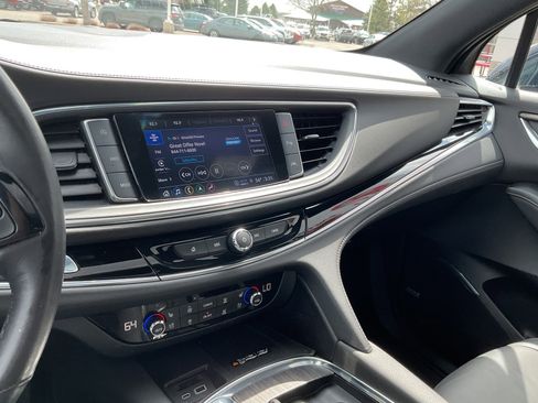 Used 2023 Buick Enclave Avenir w/ Avenir Technology Package AWD/4WD image 30