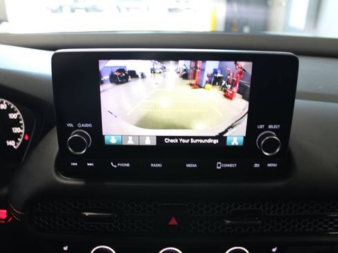 Used 2025 Honda HR-V Sport image 14