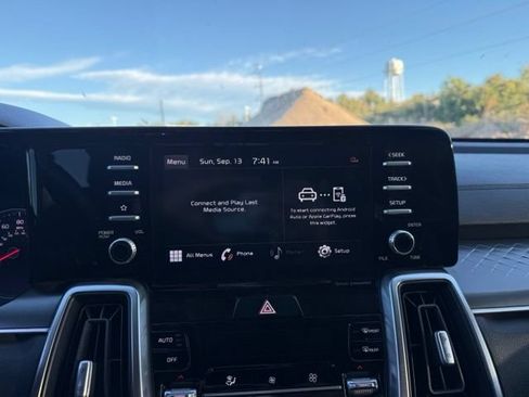Used 2021 Kia Sorento S w/ Panoramic Sunroof Package FWD image 21