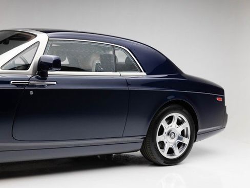 Used 2010 Rolls-Royce Phantom Coupe image 37