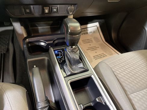 Used 2022 Toyota Tacoma SR5 image 20