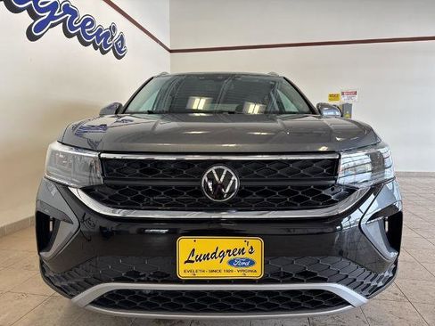 Used 2024 Volkswagen Taos SE image 5