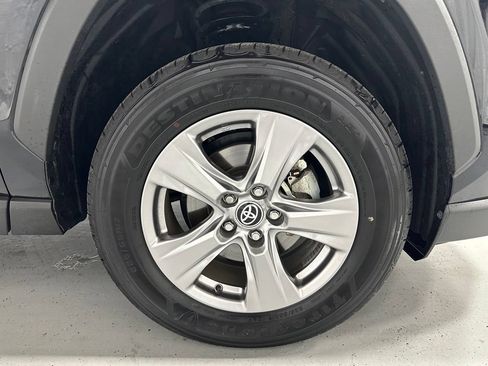 Used 2025 Toyota RAV4 XLE AWD/4WD image 62