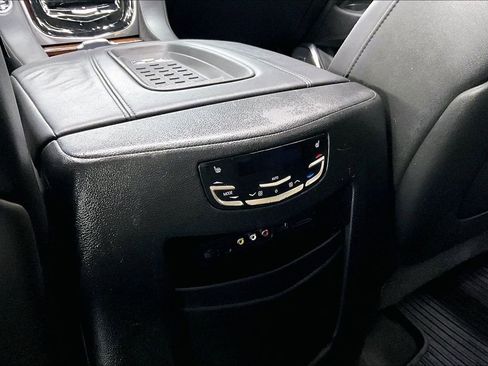 Used 2016 Cadillac Escalade Premium AWD/4WD image 10