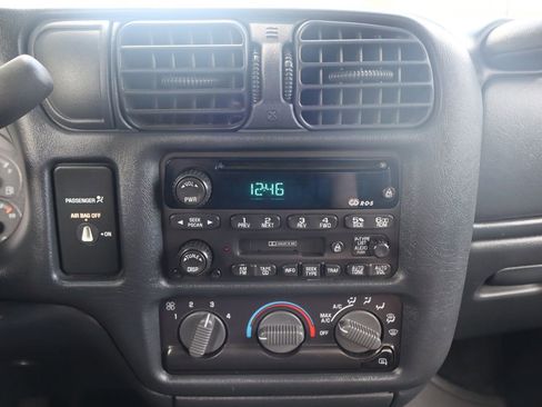 Used 2002 GMC Sonoma SLS w/ Marketing Option Pkg RWD image 28