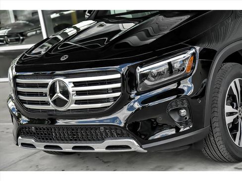 Certified 2025 Mercedes-Benz GLB 250 GLB 250 4MATIC image 4