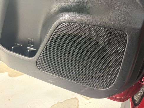 Used 2019 Toyota Tacoma SR5 AWD/4WD image 25