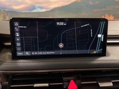 Used 2025 Genesis G70 2.5T image 33