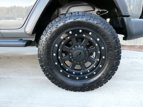 Used 2021 Jeep Wrangler Unlimited Sport AWD/4WD image 26