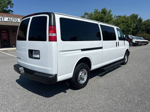 Used 2020 Chevrolet Express 3500 LS RWD image 9
