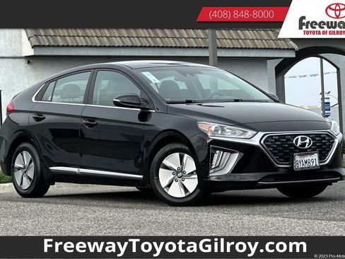Used 2022 Hyundai Ioniq SE image 1