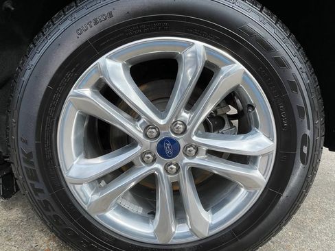 Used 2015 Ford Edge SEL w/ Equipment Group 201A FWD image 13