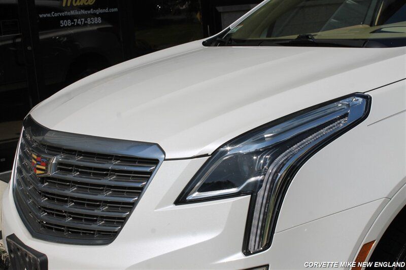 Used 2017 Cadillac XT5 Platinum w/ Driver Assist Package AWD/4WD image 11