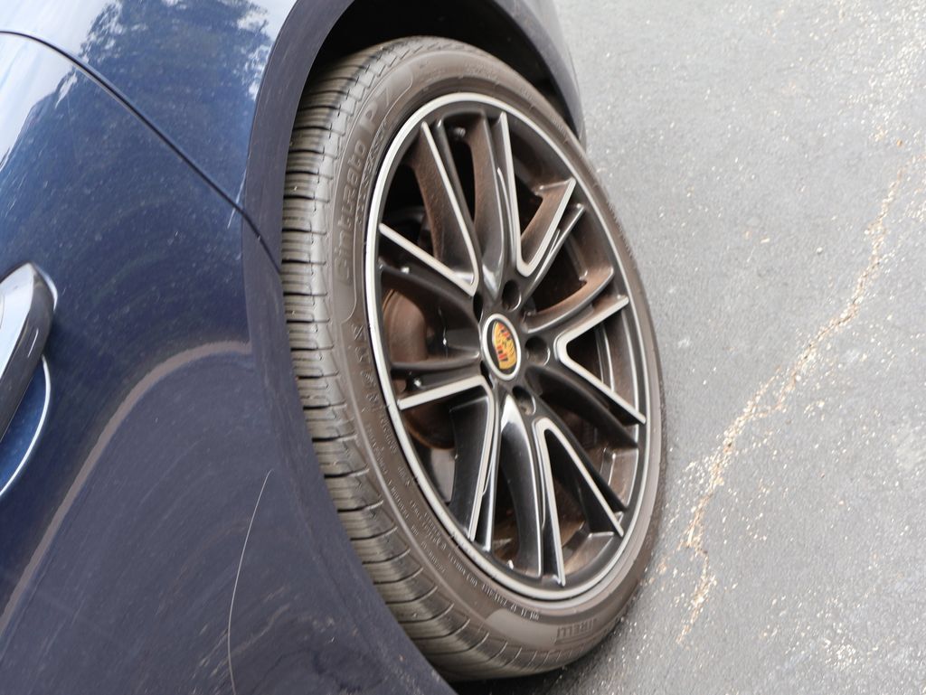 Certified 2023 Porsche Panamera 4 Platinum Edition AWD/4WD image 38