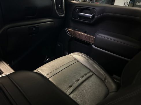 Used 2021 GMC Sierra 1500 Denali w/ Technology Package AWD/4WD image 17