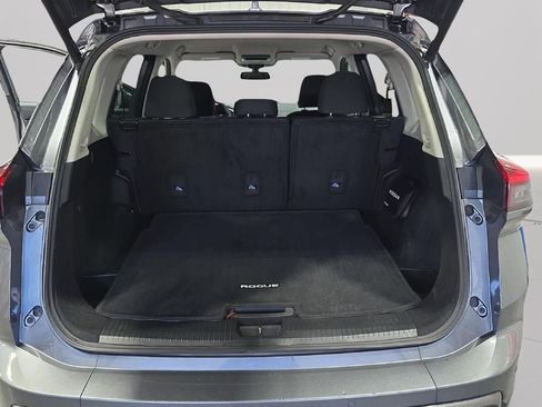 Used 2025 Nissan Rogue SV FWD image 23