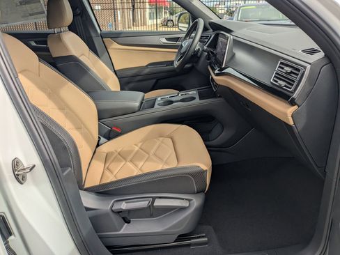 New 2026 Volkswagen Atlas Cross Sport SE image 34