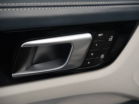 Certified 2023 Porsche Cayenne GTS image 18