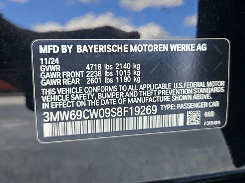Used 2025 BMW 330i Sedan w/ M Sport Package RWD image 31