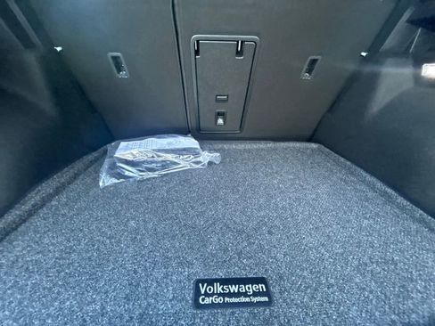 New 2026 Volkswagen Taos SEL image 42