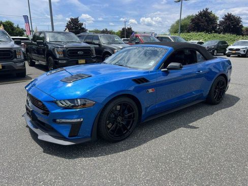 Used 2020 Ford Mustang GT Premium w/ Equipment Group 401A RWD image 3