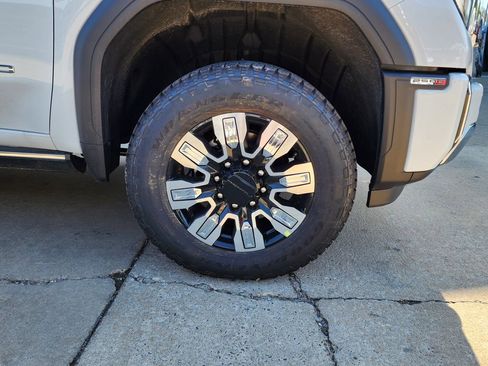 New 2026 GMC Sierra 2500 Denali w/ Denali Reserve Package image 55