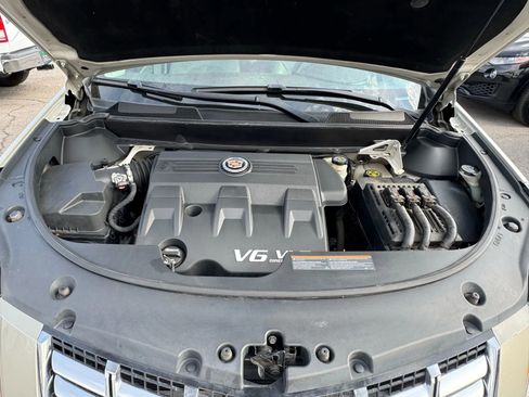 Used 2014 Cadillac SRX Luxury image 30