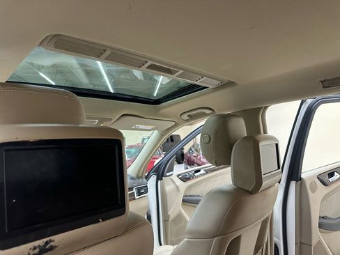 Used 2016 Mercedes-Benz GL 450 GL450 4MATIC w/ Premium I Package image 38