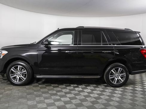 Used 2023 Ford Expedition Limited image 19