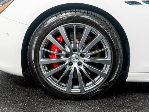 Used 2023 Maserati Ghibli Modena RWD image 19