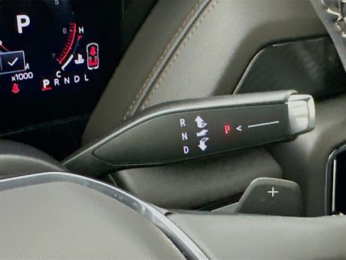 Used 2025 GMC Yukon AT4 w/ AT4 Premium Package image 18