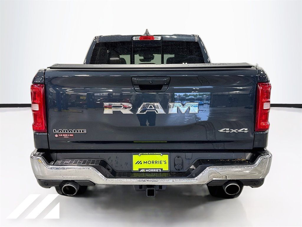 Used 2025 RAM 1500 Laramie AWD/4WD image 6