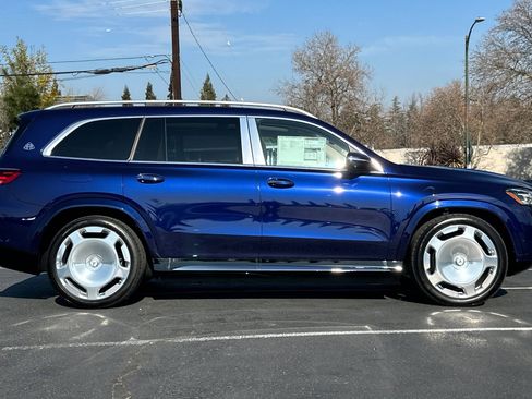 New 2026 Mercedes-Benz Maybach GLS 600 4MATIC image 7