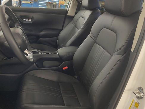 Used 2026 Honda HR-V EX-L image 2