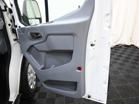Used 2015 Ford Transit 150 130 Low Roof RWD image 19