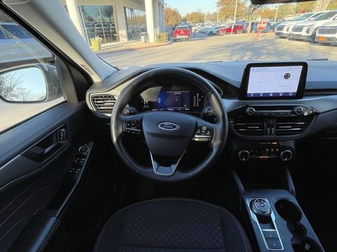 Used 2024 Ford Escape Active image 11