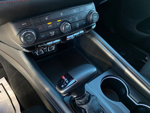 Used 2024 Dodge Durango GT image 16