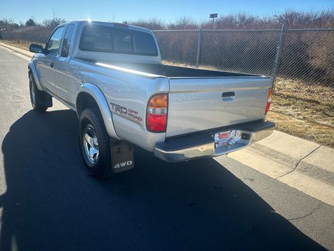 Used 2001 Toyota Tacoma 4x4 Xtracab image 4