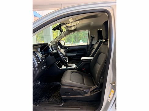 Used 2019 Chevrolet Colorado LT AWD/4WD image 12