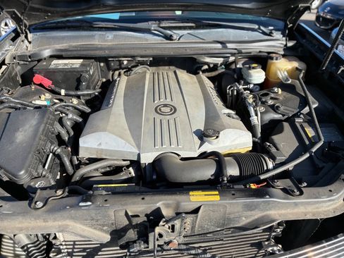 Used 2004 Cadillac SRX AWD/4WD image 6