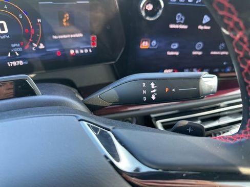 Used 2024 Chevrolet Traverse RS w/ LPO, Floor Liner Package image 22