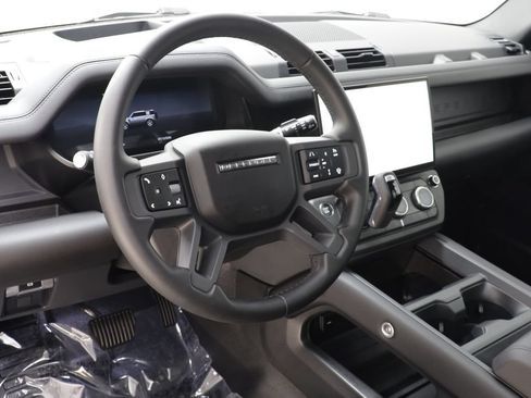 Certified 2026 Land Rover Defender 110 X-Dynamic SE AWD/4WD image 7