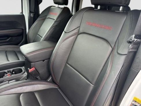 Used 2024 Jeep Wrangler Unlimited Rubicon AWD/4WD image 13
