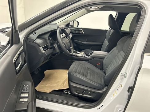 New 2026 Mitsubishi Outlander SE AWD/4WD image 9