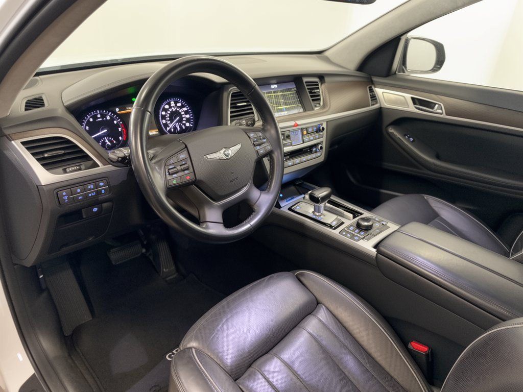 Used 2018 Genesis G80 5.0 Ultimate RWD image 4